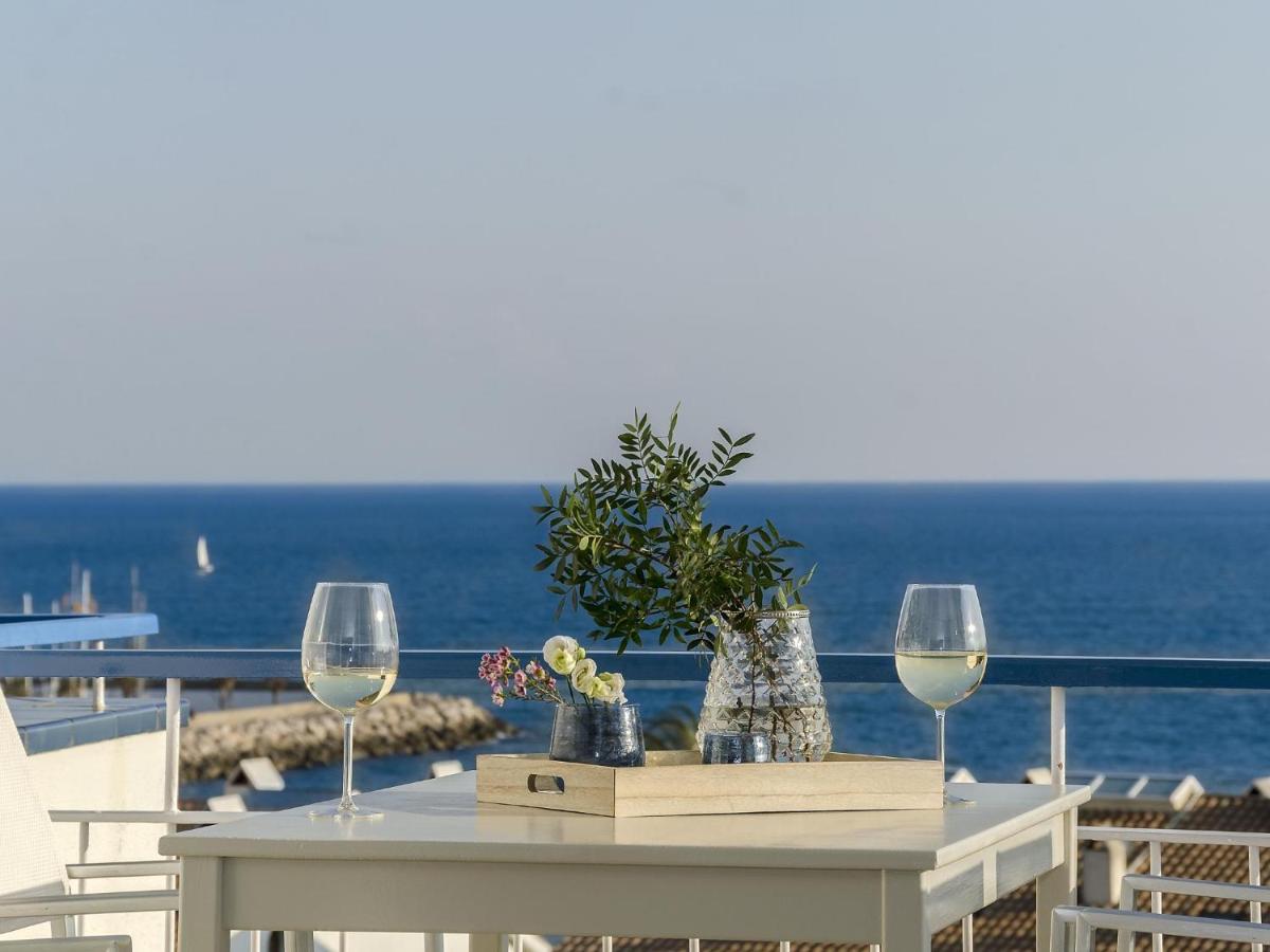 Sitges Spaces Sea View Paradise- 2 Bedrooms, 2 Bathrooms, Terrace, Amazing Sea Views Exterior photo